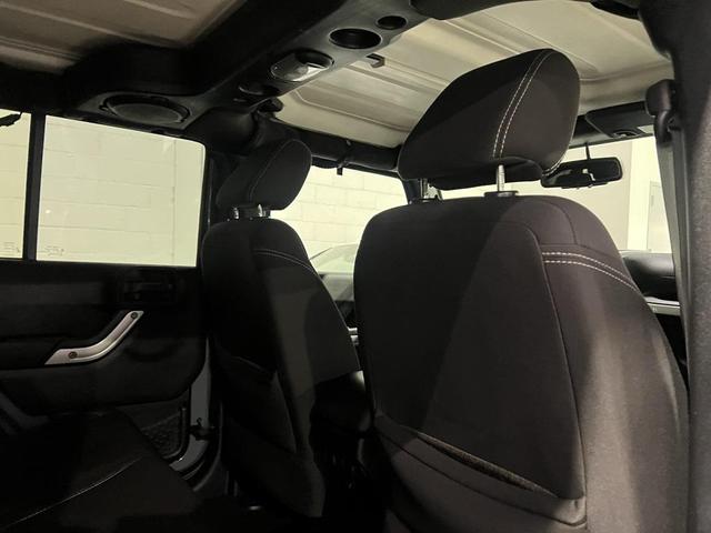 Photo of 2014 Anvil Clear Coat Jeep Wrangler Unlimited