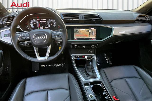 Photo of 2022 Glacier White Metallic Audi Q3
