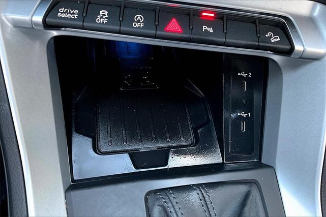 Photo of 2022 Glacier White Metallic Audi Q3