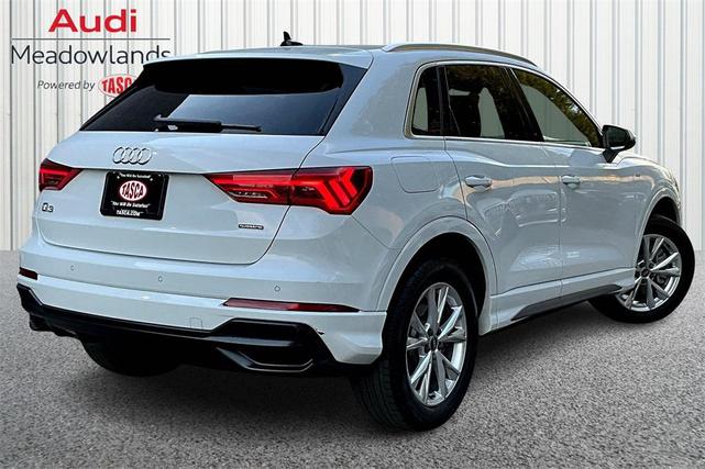 Photo of 2022 Glacier White Metallic Audi Q3