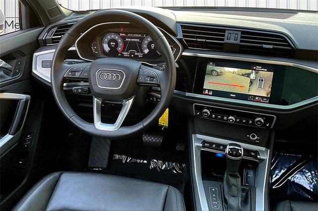 Photo of 2022 Glacier White Metallic Audi Q3