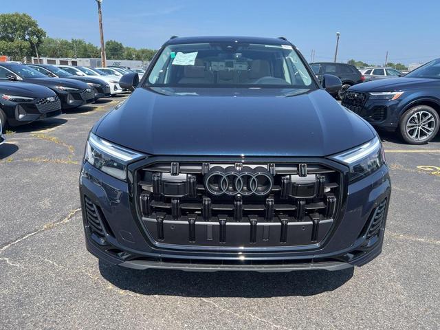 Photo of 2025 Waitomo Blue Metallic Audi Q7