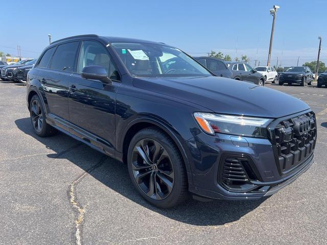 Photo of 2025 Waitomo Blue Metallic Audi Q7