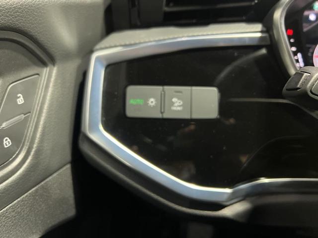 Photo of 2024 White Audi Q3