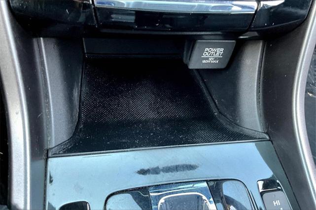 Photo of 2017 Lunar Silver Metallic Honda Accord