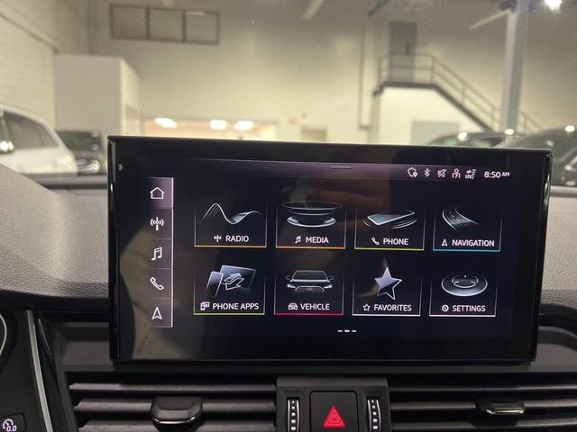 Photo of 2024 Black Metallic Audi Q5