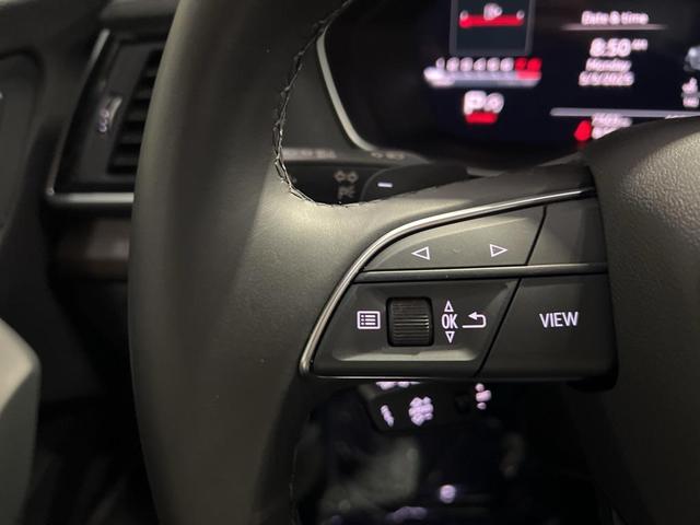 Photo of 2024 Black Metallic Audi Q5
