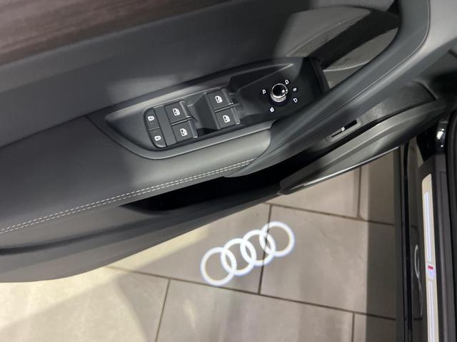 Photo of 2024 Black Metallic Audi Q5