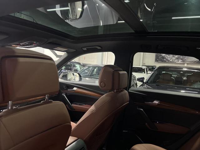 Photo of 2022 Mythos Black Metallic Audi Q5