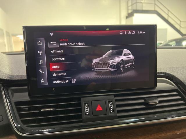 Photo of 2022 Mythos Black Metallic Audi Q5