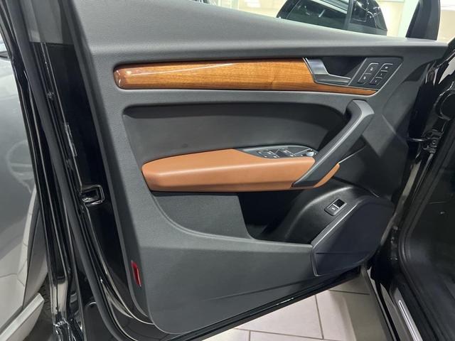 Photo of 2022 Mythos Black Metallic Audi Q5