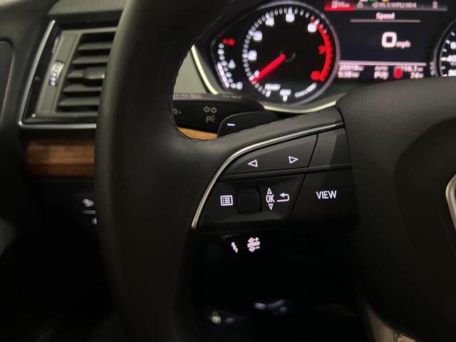 Photo of 2022 Mythos Black Metallic Audi Q5