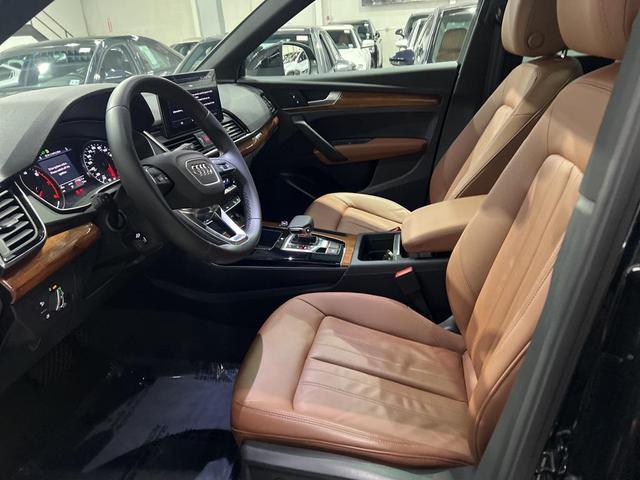 Photo of 2022 Mythos Black Metallic Audi Q5