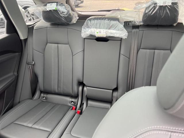 Photo of 2025 Glacier White Metallic Audi Q5
