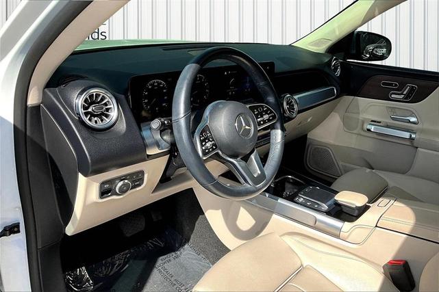 Photo of 2023 White Mercedes-Benz GLB 250