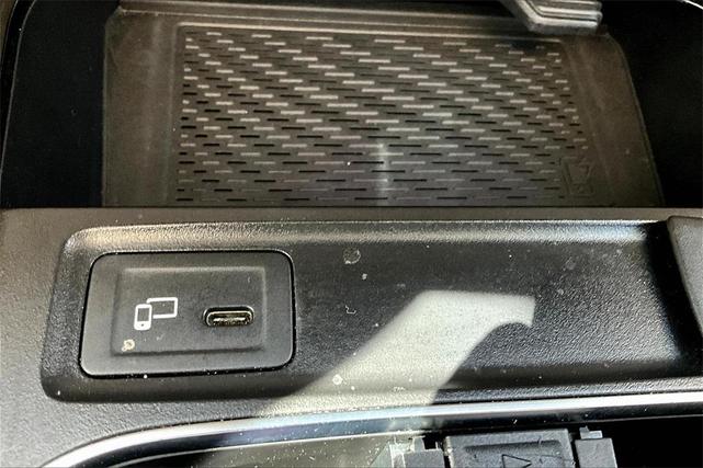 Photo of 2023 White Mercedes-Benz GLB 250