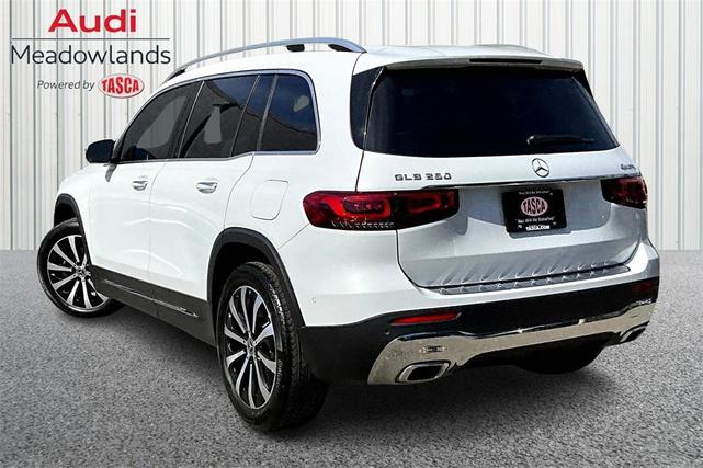 Photo of 2023 White Mercedes-Benz GLB 250