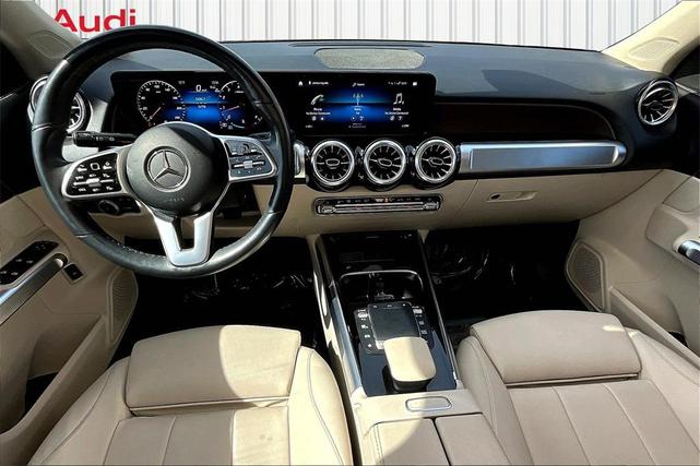 Photo of 2023 White Mercedes-Benz GLB 250