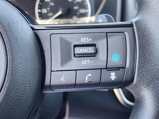 Photo of 2023 Super Black Nissan Rogue