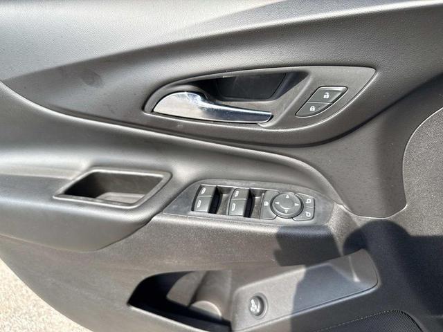 Photo of 2019 Silver Ice Metallic Chevrolet Equinox