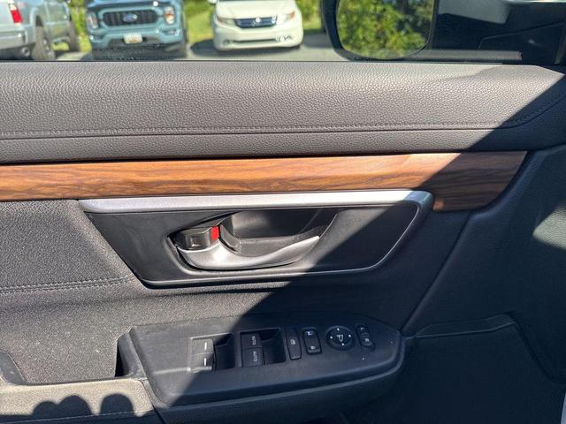 Photo of 2022 Platinum White Pearl Honda CR-V