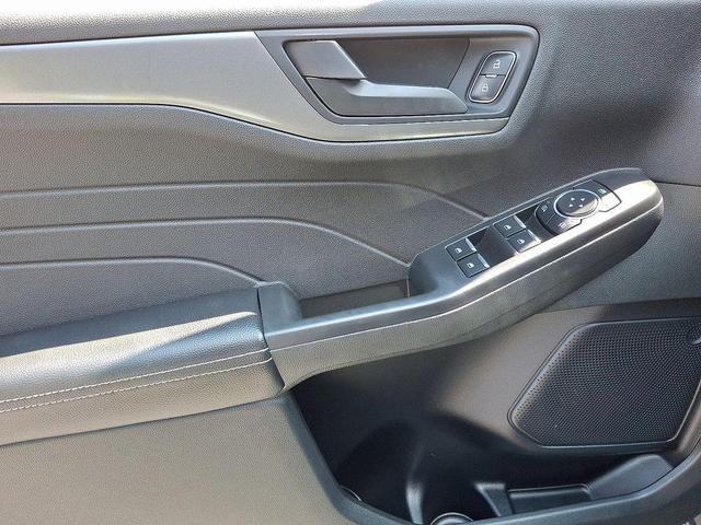Photo of 2023 Carbonized Gray Metallic Ford Escape