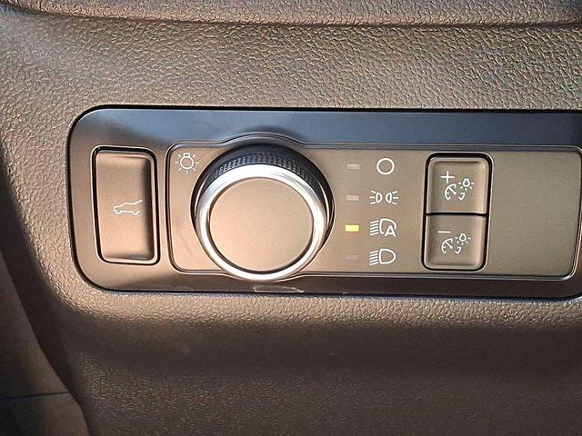 Photo of 2023 Carbonized Gray Metallic Ford Escape