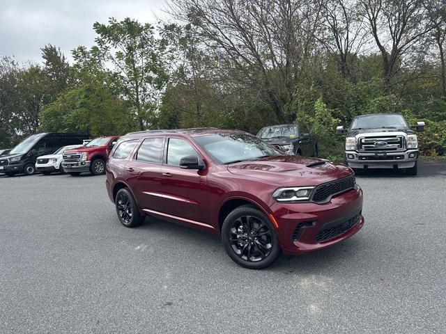 Photo of 2025 Octane Red Pearlcoat Dodge Durango