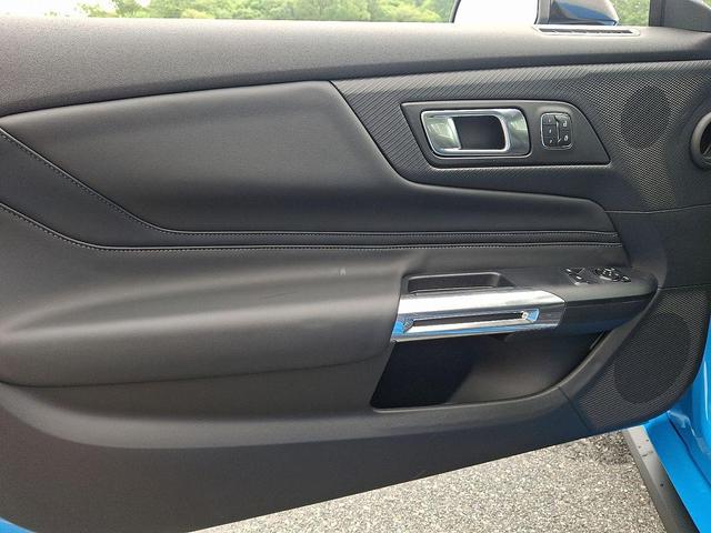 Photo of 2025 Grabber Blue Metallic Ford Mustang