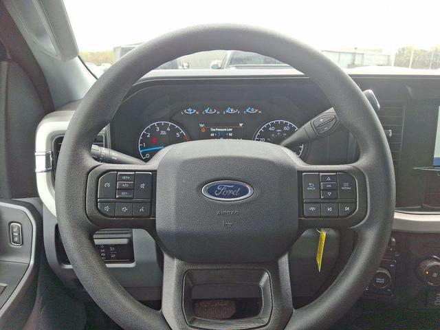 Photo of 2025 Oxford White Ford F-350