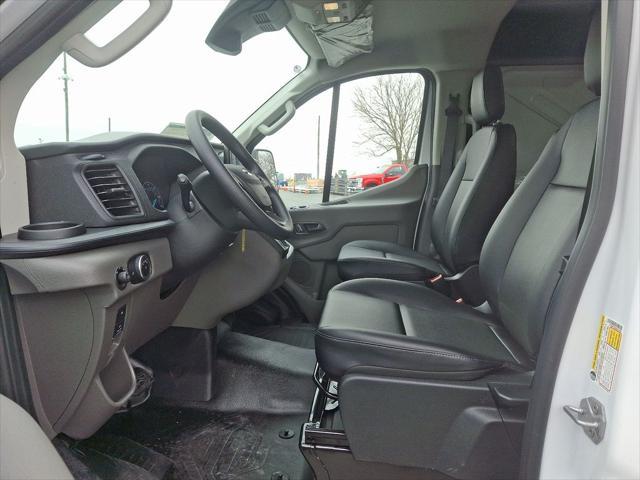 Photo of 2025 Oxford White Ford Transit-350