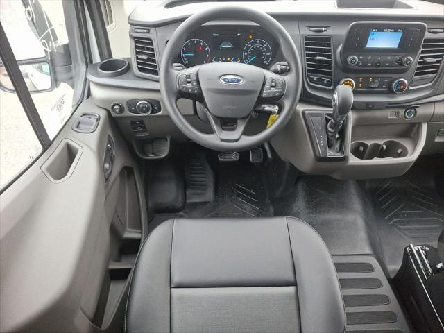 Photo of 2025 Oxford White Ford Transit-350