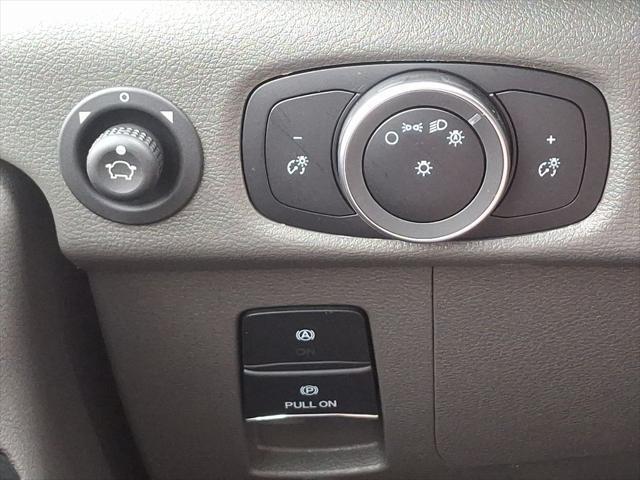 Photo of 2025 Oxford White Ford Transit-350