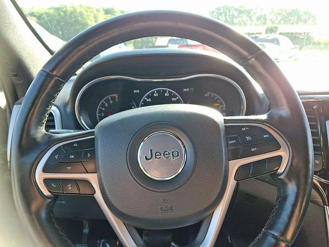 Photo of 2020 Diamond Black Crystal Pearlcoat Jeep Grand Cherokee