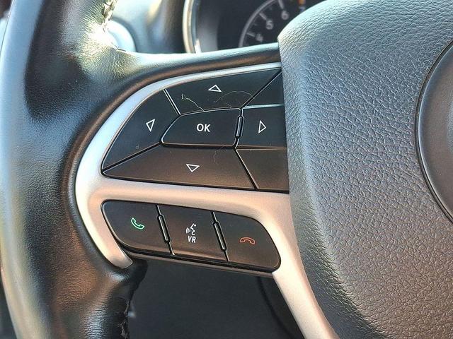 Photo of 2020 Diamond Black Crystal Pearlcoat Jeep Grand Cherokee