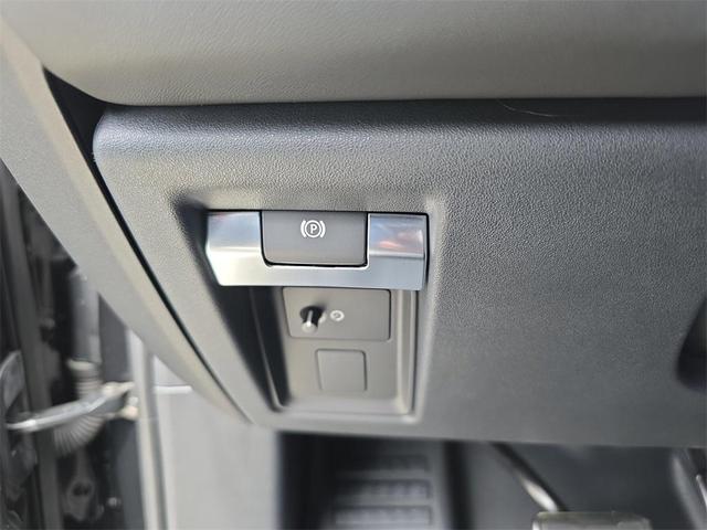 Photo of 2024 Santorini Black Land Rover Defender
