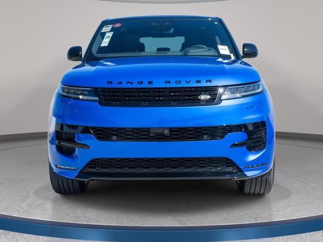 Photo of 2025 Velocity Blue SV Bespoke Ultra Metallic Gloss Land Rover Range Rover Sport