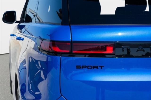 Photo of 2025 Velocity Blue SV Bespoke Ultra Metallic Gloss Land Rover Range Rover Sport