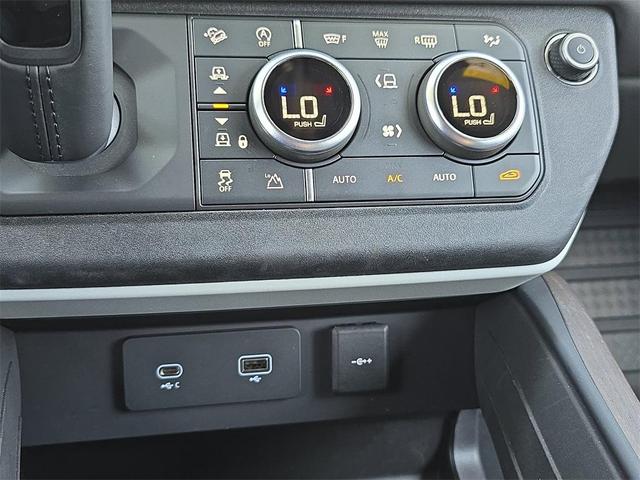 Photo of 2024 Santorini Black Land Rover Defender