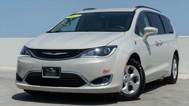 2017 Chrysler Pacifica Hybrid