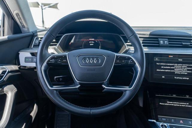 Photo of 2022 Mythos Black Metallic Audi e-tron
