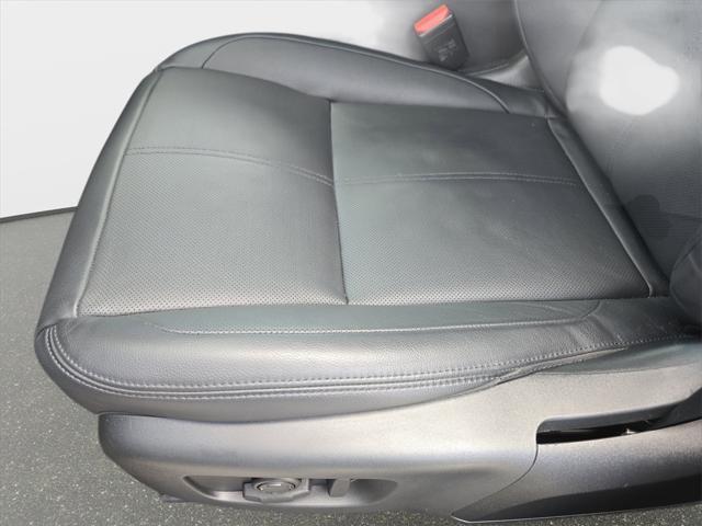 Photo of 2024 Carpathian Gray Premium Metallic Land Rover Range Rover Velar
