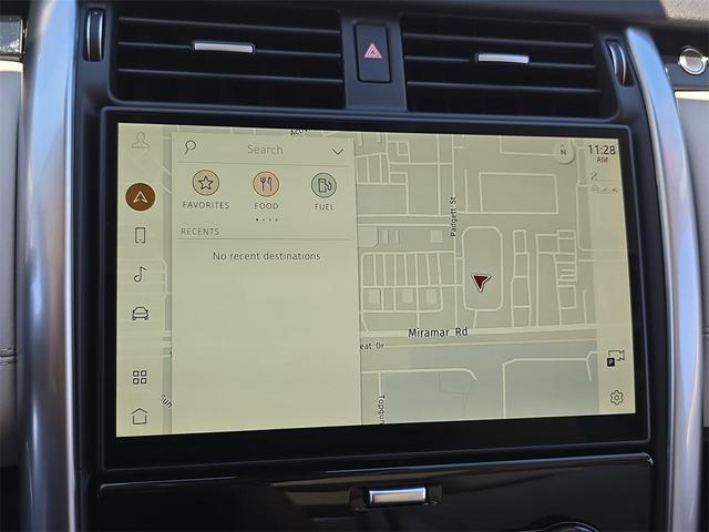 Photo of 2025 Eiger Gray Metallic Land Rover Discovery