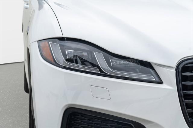 Photo of 2024 Fuji White Jaguar F-PACE