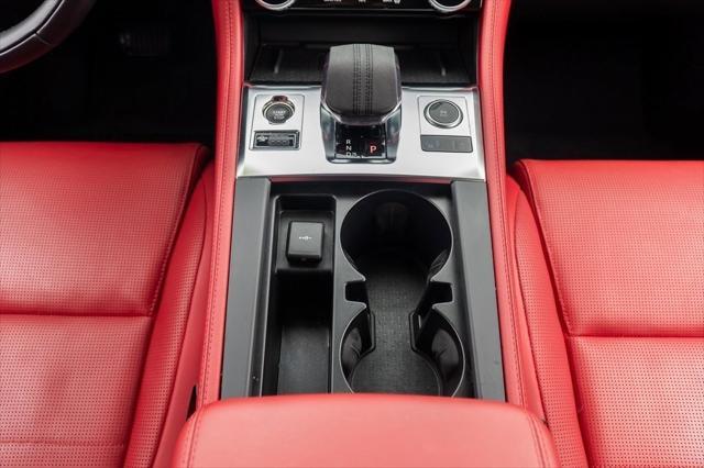 Photo of 2024 Fuji White Jaguar F-PACE
