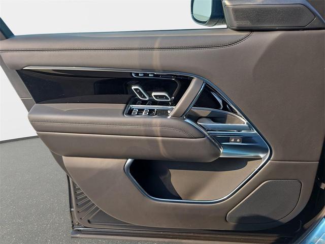 Photo of 2025 Carpathian Gray Premium Metallic Land Rover Range Rover