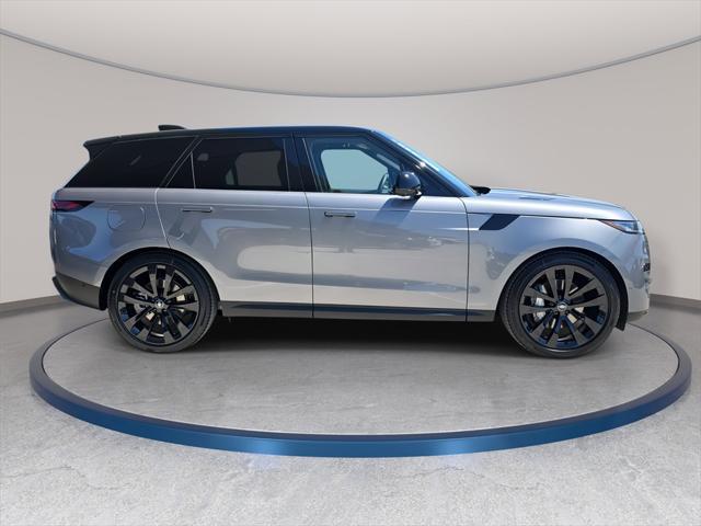 Photo of 2025 Grey Land Rover Range Rover Sport