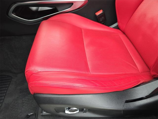 Photo of 2024 Santorini Black Jaguar F-PACE