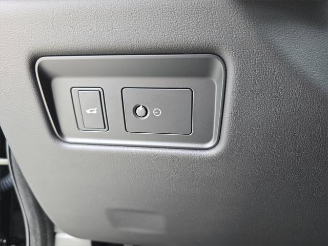Photo of 2024 Santorini Black Jaguar F-PACE