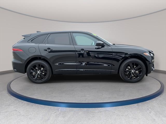 Photo of 2024 Santorini Black Jaguar F-PACE